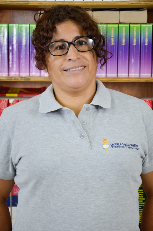 Cecilia Alveal Bustamante
